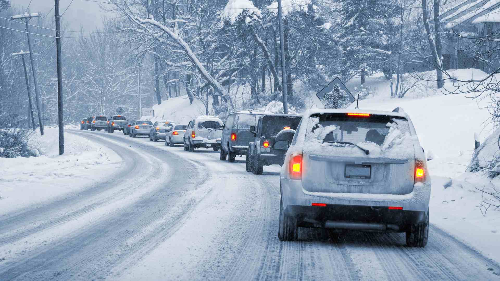 Driving Safely in Winter: 10 Winter Driving Tips to Keep You Safe on ...